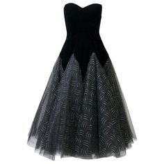 Victor Costa Velvet / Tulle Strapless Dress | From a unique collection of rare vintage Evening Dresses at https://www.1stdibs.com/fashion/clothing/evening-dresses/evening-dresses/. Black Off Shoulder Dress, Evening Dress Black, Vintage Dress Design, Victor Costa, Gonna In Tulle, Strapless Evening Gowns, Strapless Evening Dress, Velvet Cocktail Dress, Net Dress