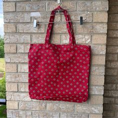 Perfect Summer Tote, Antique Red With Navy Stars Approx 16” X 15” Nwt Red Casual Cotton Shoulder Bag, Casual Red Cotton Shoulder Bag, Red Casual Shoulder Bag For Spring, Casual Red Shoulder Bag For Spring, Brown Tote Bag, Straw Beach Bag, Fabric Tote Bags, Summer Tote, Large Leather Tote