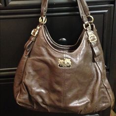 Coach bag Lightly used Coach Bags Shoulder Bags Melbourne Girl, Over The Shoulder Bags, Gyaru Fashion, Everyday Fashion Outfits, Eye Bags, Coach Bag, Balenciaga City Bag