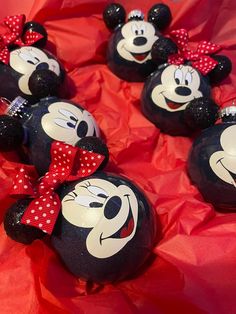 Mickey Ornaments 6 Shatterproof single - Etsy Minnie Mouse Ornaments, Mickey Ornaments, Black Ornaments, Mouse Ornaments, Soft Ball, Christmas Items, Ornament Decor, Labour Day, Minnie Mouse