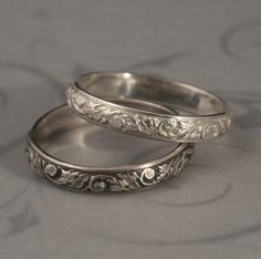 Going Baroque Wedding Band--Sterling Silver Patterned Wire Stacking Ring by debblazer on Etsy https://www.etsy.com/listing/59646427/going-baroque-wedding-band-sterling Dating Ring, Antique Style Rings, Sterling Silver Wedding Rings, Palm Coast, Silver Wedding Rings, Funky Jewelry, Vintage Band, Dream Jewelry, Sterling Silver Bands