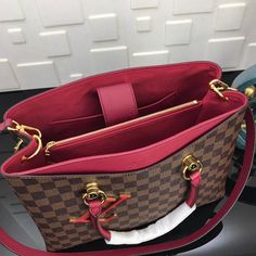 ADC Fashion Lu-Vi bags - 992 A+ Excellent Quality copies; Contact us if you've any questions in your mind. Lv Bags, Timeless Handbag, Lv Bag, Bags Shoes, Designer Bags, Luxury Handbags, Exclusive Designs, Luxury Bags, Limited Time