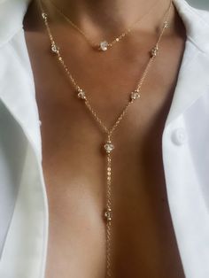 Mantra: “I align & vibrate with the purest light.” Symbolism: Dreams, visions, purifying energy, guidance, strength & protection. Manifest your dreams and ambitions with the transparent and brilliant sparkle of Herkimer Diamonds and adorn in our Pure Light Lariat Necklace. DETAILS Adjustable 16" to 18" or 18" to 20" chain with a 4" lariat drop. 5-6mm Herkimer diamonds handwoven with 3mm beads. Lobster clasp closure. Available in sterling silver or 14k gold filled. Dream Symbols, Paris Mode, Manifest Your Dreams, Dope Jewelry, Classy Jewelry, Jewelry Lookbook, Stacked Jewelry, Fancy Jewelry