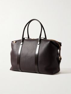 TOM FORD's holdall is constructed from a combination of pebble-grain and smooth leather that'll last through years of travel. Suitable for long weekends or overnight work trips, it's sized to fit two changes of clothes, plus your wash bag and laptop. The detachable shoulder strap allows you to go hands-free. Luxury Leather Duffle Bag For Work, Luxury Workwear Duffle Bag, Leather Holdall, Ford Accessories, Summer Sunglasses, Luxury Sneakers, Wash Bag, Classic Sneakers, Derby Shoes