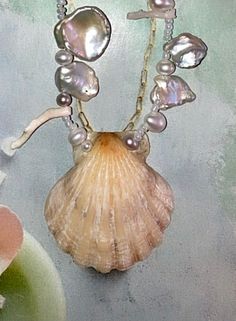 Unique Pearl Chain Necklace, Unique Handmade Baroque Pearl Necklace, Handmade Unique Baroque Pearl Necklace, Handmade Baroque Pearl Shell Jewelry, Handmade Pearl Shell Necklace, Ocean-inspired, Strand Pearl Necklace For Beach, Strand Pearl Necklace For Beach Occasions, Beach Baroque Pearl Jewelry With Pearl Charm, Single Strand Pearl Necklace For Beach