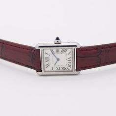 Presentamos el icónico Cartier Tank WSTA0060, una obra maestra atemporal que ha sido un símbolo de elegancia y sofisticación desde su primer lanzamiento en 1917. La forma rectangular única del Tank se inspiró en el diseño de los tanques militares y desde entonces se ha convertido en un clásico en el mundo del relojes de lujo Fabricado con acero inoxidable duradero y con un fondo de caja cerrado y cristal de zafiro, este reloj está diseñado para durar. El movimiento de cuarzo garantiza un cronome Cartier Tank Must, Cartier Tank, Tanks Military, Patek Philippe Nautilus, Breitling Navitimer, Rolex Day Date, Audemars Piguet Royal Oak, Rolex Gmt, Rolex Daytona