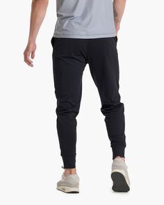 A fresh take on athleisure and a staple in your wardrobe, the Sunday Performance Joggers are premier in fit, function and soft stretch. This jogger style will keep you moving with less bulk around your ankles. | Vuori Sunday Performance Jogger Pants | Black | Medium Vuori makes premium performance apparel inspired by the active Coastal California lifestyle; an integration of fitness, surf, sport, and art. Breaking down the boundaries of traditional activewear, we are a new perspective on perform Sporty Tapered Leg Joggers For Jogging, Sporty Running Pants With Side Pockets, Sporty Joggers With Comfort Stretch And Tapered Leg, Casual Activewear For Running With Ribbed Waistband, Casual Activewear With Ribbed Waistband For Running, Sporty Tapered Leg Joggers For Sports, Black Comfort Stretch Running Bottoms, Black Casual Joggers For Running, Functional Athletic Fit Cotton Bottoms