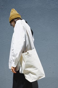 綿100
アメリカ製
フロントジェネラルストア限定


サイズ
W13” x H14” x D4.5”ストラップ39” General Store, Canvas Shoulder Bag, Shoulder Tote, Shoulder Bag, The Originals, Canvas