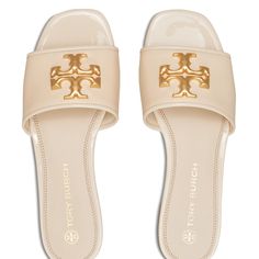 New Without Box Size 8 Luxury Tan Closed Toe Sandals, Luxury Tan Closed-toe Sandals, Luxury Tan Flat Heel Sandals, Pretty Sandals, Trendy Shoes Sneakers, Preppy Shoes, Shoe Wishlist, Tory Burch Sandals, Sandals Flats