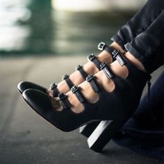 Find many great new & used options and get the best deals for Women Gladiator Pumps Summer Boots Round Toe Block Heels Shoes Woman Size 4-15 at the best online prices at eBay! Free shipping for many products! Shoes With Straps, Black Chunky Heels, Chunky Heel Shoes, Bohol, Cooler Look, Buckle Shoes, Prom Shoes, Black High Heels, 가을 패션