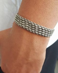 1000K Silver Artisan Crafted Elegant Mens Bracelet With 925K - Etsy Turkey Mens Silver Chain, Personalized Silver Bracelets, Knitted Jewelry, Mens Cuff Bracelets, Knit Jewelry, Silver Chain For Men, Mens Bracelet Silver, Viking Style, Silver Chain Bracelet