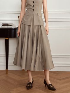 Editor's Notesyyiam curates feminine and classic daily outfits that suit well to modern women. - High-waist long skirt- Elaborately pleated design- Wool blended fabric- Wide flare silhouette- Feminine and sophisticated mood Measurements(in.)[ S / M ]- Length: 33.08 in. / 33.46 in.- Hip Circumference: 37.80 in. / 39.37 in.- Waistline: 29.13 in. / 30.71 in.* Model info: Size S / Height 5' 7 Composition & Care- Material: 81% Polyester, 15% Wool, 4% Nylon- Lightly hand wash or dry clean Designer- by yyiam Elegant Beige Bottoms, Elegant Fall Skirt With Pockets, Elegant Summer Office Skirt, Office Lady Flared Skirt For Workwear, Fitted A-line Skirt For Workwear, Elegant Business Casual Skirt For Fall, Beige Skirt Suit For Office, Tailored Midi Skirt For Workwear, Elegant Beige A-line Skirt