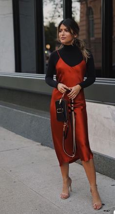 Disney villain vibes - Album on Imgur Slip Dress Outfit, Red Slip Dress, Moda Chic, Silk Slip Dress, Winter Trends, Silk Slip, Date Outfits, Orange Dress