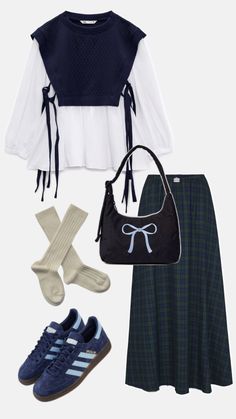 Skirt And Socks, Modest Fashion Outfits, Modest Fashion, Aesthetic Clothes