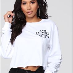 Nwt Anti Bad Vibes Fashion Nova Long Sleeve Crop Top. Xs White Text Print Crop Top For Spring, White Letter Print Top For Day Out, Edgy White Crop Top, Edgy White Cotton Crop Top, Trendy White Top For Streetwear, Trendy White Streetwear Tops, Trendy White Tops For Streetwear, White Trendy Streetwear Tops, White Long Sleeve Crop Top With Graphic Print