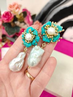 Beautiful flower stud earrings with a freshwater pearl and fantastic turquoise chips. All enriched by 2 fantastic baroque pearls 😍😍. Shipped in gift box Thank you Mary's Lab Turquoise Earrings Dangle, Baroque Pearl Earrings, Earrings Turquoise, Flower Stud, Flower Earrings Studs, Earrings Statement, Flower Studs, Turquoise Earrings, Earrings Dangle