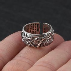 Very nice and unusually looking silver ring with the beautiful bamboo pattern on the outside and buddha's scripture mantra on the inside. The ring is made from 100% real 925 sterling silver, width is 10mm, weight is about 10g, sizes (USA) 8-10 (58mm-62mm). Specification: Brand Name: Lilibeth & DanjalGender: MenItem Type: RingsStyle: ReligiousReligion: BuddhismShape Pattern: LetterMetals Type: SilverMaterial: 925 Sterling Silver Buddha Mantra, Mens Sterling Silver Jewelry, Mantra Ring, Bamboo Pattern, Love Ring, Adjustable Ring, Adjustable Rings, Belts For Women, Mantra