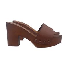 HANDMADE CLOGSwood-effect clogs made in italy-brown leather upper-heel 9 cm + plateau 3 cm-craftsman-madeDON'T FORGET TO CHECK THE SIZE BEFORE YOU COMPLETE THE ORDERSize and LENGTH OF THE SHOE ALONG THE CURVE:36 EU = 5 US = UK 4  = 23.50 CM37 EU = 6 US = UK 5  = 24.00 CM38 EU = 7 US = UK5.5 = 24.50 CM39 EU = 8 US = UK 6  = 25.00 CM40 EU = 9 US = UK6.5 = 25.50 CM41 EU = 10US = UK7.5 = 26.00 CM Brown High Heel Platform Clogs, Brown Wooden Platform Clogs, Brown High Heel Clogs With Deep Heel Cup, Wooden Platform Clogs With Round Toe, Brown Closed Toe Clogs With Deep Heel Cup, Brown High Heel Mules With Padded Heel, Brown High Heel Mules With Deep Heel Cup, Brown Wooden Platform Heels, Brown Leather Sole Wedge Clogs