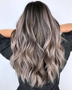 Highlight Brown Hair, Light Brown Balayage, Highlight Brown, Balayage Ideas, Chocolate Brown Hair Color, Brown Ombre Hair, Chocolate Brown Hair, Brown Hair With Blonde Highlights, Brown Hair Balayage