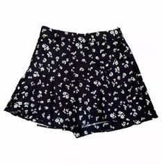 Zara Floral Black Skirt With Built In Shorts - Never Worn Chic Skirted Bottoms With Floral Print, Black Floral Print Bottoms For Summer, Black Skirted Bottoms For Spring, Zara Skirted Bottoms For Summer, Black Floral Print Shorts For Summer, Black Bottoms With Floral Print For Spring, Casual Black Bottoms With Floral Print, Black Floral Print Skirt For Vacation, Trendy Floral Print Skirted Bottoms