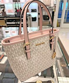 Trendy Fashion Michael Kors Jet Set Travel XS Carryall Tote Crossbody Bag Vanilla Powder Blush, Women's Bags Vanilla Powder, 16 Candles, Dream Items, My Style Bags, Handbag Essentials, Mk Handbags, Carryall Tote, Girly Bags, Mk Bags