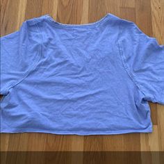 Urban Outfitters Lilac Cropped Top Never Worn.