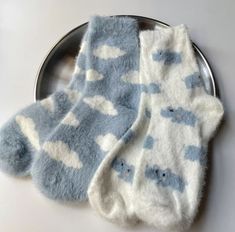 These 2 styles of high quality warm and fluffy fleece socks will warm your feet and cheer your mood! Blue with white details and white with blue details, they are the perfect Sky blue color to cheer yourself up in cloudy and windy days. Wear them ar home or in boots, they will add a cute detail in your look! :)  Stretch is good, fits 35-41 feet size Cloud Socks, Harajuku Dress, Fleece Socks, Fluffy Socks, Comfortable Socks, White Cloud, Warm Socks, Tube Socks, Casual Socks