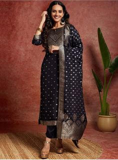 * Ethnic Motifs Yoke Design Pure Silk Straight Kurta With Trousers & Dupatta Pakistani Salwar Kameez / Indian Wedding Dress / Plus Size Cotton Dress Traditional Indian Wear / Salwar Kameez Dupatta / Kurti Palazzo Set / Hand Embroidery kurta * Navy blue woven design Kurta with Trousers with dupatta * Kurta design:- * Ethnic motifs woven design * Straight shape * Regular style * Round neck, three-quarter regular sleeves * 2 pockets zari detail * Calf length with straight hem * Pure silk fabric * T Semi-stitched Black Churidar With Self Design, Anarkali Banarasi Silk Kurta For Eid, Eid Banarasi Silk Anarkali Kurta, Bollywood Style Banarasi Silk Salwar Kameez With Dabka, Eid Anarkali Banarasi Silk Kurta, Navratri Banarasi Silk Salwar Kameez With Dabka, Traditional Palazzo Set With Zari Weaving, Fitted Banarasi Silk Palazzo Set With Straight Kurta, Transitional Banarasi Silk Salwar Kameez With Dabka