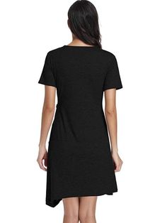 As a product expert, I recommend our New Maternity Short Sleeve Dress for expecting mothers. Made with soft fabric, this T-Shirt dress is comfortable yet stylish for work or a night out. With a button on the side, it offers a flattering fit for any body shape. Pair with heels or sneakers for a versatile look. Casual Solid Maternity Dress, Solid Color V-neck Maternity Dress, Casual Solid Color Maternity Dress, Casual Maternity Dress In Solid Color, Casual Black Maternity Dress, Poncho Cardigan, Casual Night Out, Maternity Shorts, Pregnant Mom