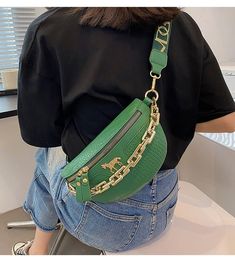 Matériau : PUStyle : Sac pour femmes Trendy Green Crocodile Pattern Bag, Green Crocodile Pattern Shoulder Bag, Trendy Crocodile Pattern Crossbody Bag, Green Crocodile Pattern Crossbody Bag, Metal Horse, Embossed Metal, Horse Decor, Embroidered Bag, Metal Accents