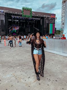 Outfit Ideas For Music Festivals, Sparkle Coachella Outfit, One Piece Festival Outfit, Outfit Ideas Festival Summer, Emo Music Festival Outfits, Summer Festival Outfit 2023, Outfit Tuluminati, Vegas Festival Outfit, La Onda Festival Outfits