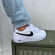 Παπούτσια Nike Free, Girls Shoes Teenage, Zapatillas Nike Air, Designer Shoes Heels, Skor Sneakers, Sporty Shoes, Girls Shoes Sneakers, Trendy Shoes Sneakers, Nike Fashion Shoes