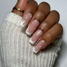 French Nails With Pearls Square, White French Nails With Pearls, Diamond French Tip, French Tip Designs Acrylic, French Nails With Pearls, Pearl Acrylic Nails, French Tips With Pearls, French Tip With Pearls, French Tip With Design