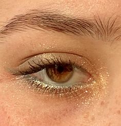 Evermore Eye Makeup, Eras Eye Makeup, Earthy Aesthetic Makeup, Simple Sparkle Makeup, Single Color Eyeshadow Looks, Natural Sparkly Makeup, Evermore Makeup, Ethereal Makeup Goddesses, Cool Toned Makeup Looks