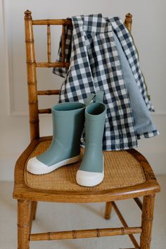 Perfect for rainy day adventures, these Toddler Rain Boots are designed in waterproof rubber. Discover thoughtful details like the extended twill finger loop for easy on-and-offs and the embossed heel. With slip resistant soles, the Rain Boot comes in three colors to Pehr with the Park Jacket, the perfect Rainwear for the coming season. Click "Find Your Size" for our Printable size chart to get the perfect fit! 100% Natural Rubber BPA Free Runs small: We recommend sizing up 2 sizes for most comf Green Weatherproof Waterproof Boots For Fall, Green Rain Boots For Fall Outdoor Activities, Green Rain Boots For Outdoor Fall Activities, Green Weatherproof Rain Boots For Fall, Green Waterproof Boots For Fall, Spring Waterproof Boots For Rainy Weather, Insulated Round Toe Rain Boots For Fall, Insulated Round Toe Rain Boots For Rainy Season, Green Boots For Spring Outdoor Activities