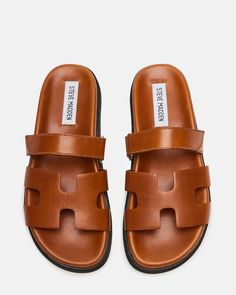 MAYVEN Camel Leather Flatform Slide Sandal | Women's Sandals – Steve Madden Steve Madden Store, Steve Madden Sandals, Construction Details, Cutout Design, Shoe Closet, Effortless Chic, Mode Style, Sandals Summer, Shoe Game