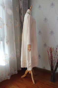 "【Fabric】 cotton 【Color】 Beige, dark blue, dark green 【Size】 Shoulder width 39cm / 15.2 sleeve length 61cm / 24\" Big arm circumference 34cm / 13.3\" Bust 104cm / 41\" Length 104-117cm/ 41-46\" Hem circumference 200cm/ 78\" Have any questions please contact me and I will be happy to help you." Cotton Long Sleeve Dress For Daywear, Long Cotton Dress For Winter, Long Cotton Winter Dress, Solid Long Cotton Maxi Dress, Solid Color Long Cotton Maxi Dress, Cotton Long Sleeve Maxi Dress For Winter, Long Sleeve Solid Color Cotton Dresses, Solid Color Long Sleeve Cotton Dress, Winter Cotton Maxi Dress With Long Sleeves