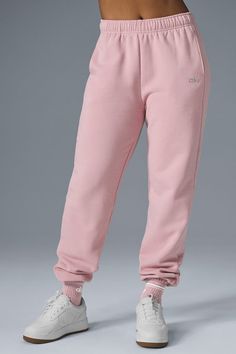 The search for the perfect lounge-to-street look is over. Our iconic sweats have classic details, like an elastic waistband and cuffs, plus a relaxed fit that reads laid-back but not slouchy (since this is a unisex style, we recommend sizing down to achieve this look). The French terry feels smooth on the outside and fleecy on the inside. And may we suggest a matching Accolade Hoodie or Crew Neck? Find your fit and see all the ways to style it. EXPLORE ACCOLADE. Alo Sweatpants, Accolade Sweatpant, Parisian Style Summer, Celestial Blue, Pink Sweatpants, Ballet Pink, Womens Capris, Street Look, Sweaters Knitwear