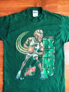 Rare Vintage Shawn Kemp Caricature 90'S Nba Basketball Shirt Shawn Kemp, Seattle Supersonics, 70s Disco, 90s Shirts, Basketball Shirts, Vintage Tee, Nba Basketball, Picture Size, Vintage Shirt