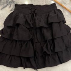 Never Worn, With Tags. Size Small. Flowy Cute Skirt With Smocked Waist Band Witchy Outfits, Flowy Mini Skirt, Cute Skirt, Fit Ideas, Cute Skirts, Dream Clothes, Black Skirt, Waist Band, Mini Skirt