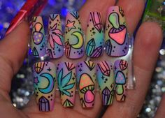 Plant Nail Ideas, Lsd Nails Short, Electric Forest Nails, Trippy Mushroom Nails, Trippy Nail Designs, Alien Nail Art