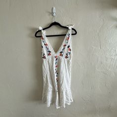 Jessica Simpson Embroidered Floral Mini Dress Nwt Size Xs White Embroidered Mini Dress For Brunch, White Embroidered Dress For Day Out, Sleeveless Mini Dress With Floral Embroidery For Brunch, White Mini Dress With Floral Embroidery For Day Out, White Floral Embroidery Mini Dress For Day Out, White V-neck Embroidered Dress For Summer, Embroidered V-neck Summer Mini Dress, White Embroidered Mini Dress For Vacation, Spring White Embroidered Dress For Day Out