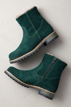 Women's Calib Shearling-Lined Waterproof Leather Boots | Overland Everyday Winter Boots, Green Chelsea Boots, Low Heel Leather Boots, Womens Winter Boots, Waterproof Suede Boots, Ankle Cowboy Boots, Fleece Boots, Waterproof Leather Boots, Stylish Footwear