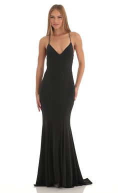 Jocie Open Back Maxi Dress in Black | LUCY IN THE SKY Prom Dresses Tight Fitting, Long Tight Dress, Backless Gowns, Prom Dresses Tight, Prom Night Dress, Black Plain Dress, Long Halter Dress, Spring Outfits Dresses, Backless Long Dress