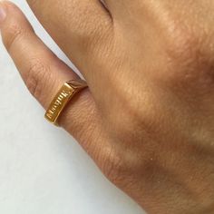 Engraved ring, Personalized Ring, men / women ring, Initial ring, Gift for women, Monogram Initial Ring, letter Ring , Pinky ring Name Rings For Men, Engraved Rings Personalized, Ring Initial, Black Tees, Ring Man, Engraved Ring, Letter Ring, Personalized Ring, Ring Men