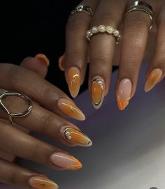 Orange Almond Nails, Nails 2025, Nails Unique, Nails Glossy, Shine Nails, Nail Forms, Almond Shaped, Orange Nails, Autumn Nails