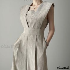 Olivia Mark - Classic Collar Design High-Waisted Casual Sleeveless Wide-Leg Jumpsuit Trousers Summer Korean Fashion, High Waist Jumpsuit, Tailored Fashion, Womens Black Jumpsuit, Japan Outfit, Elegant Sweater, Summer Office, Long Knit Cardigan, Jumpsuit Chic