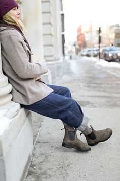 Stay toasty and dry in our #2242 Rustic Brown All-Terrain Thermal boot featuring the grippy, self-cleaning Vibram® outsole, Thinsulate® and leather lining plus waterproof leather. It is the only boot you need for winter. Blundstone Dress Outfit, Blundstone Women Outfit, Blundstone Outfit, Blundstone Style, Blundstone Women, Feminine Business, Fall Boots Outfit, Boot Outfits, Womens Casual Boots