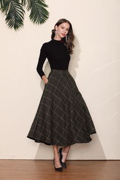 Fall Long Skirt Lined Dress, Long Lined Skirt Dress For Fall, Black Winter Dresses With Lined Skirt, Black Winter Dress With Lined Skirt, Winter Black Dresses With Lined Skirt, Winter Dress With Long Pleated Skirt, Winter Fitted Dress With Flared Skirt, Black Lined Winter Dress, Winter Long Pleated Dress