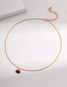 Elegant Round Chain Necklace With Detachable Pendant, Elegant Necklace With Detachable Teardrop Pendant, Modern Necklace With Detachable Round Pendant, Modern Necklace With Detachable Pendant, Modern Pendant Jewelry With Clavicle Chain, Modern Teardrop Pendant Necklace With Delicate Chain, Modern Clavicle Chain Pendant Jewelry, Modern Round Pendant Necklace For Formal Occasions, Minimalist Oval Rose Gold Necklace